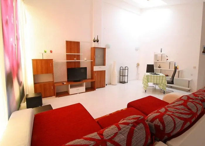 Holiday Duplex Esmeralda Κάλπε